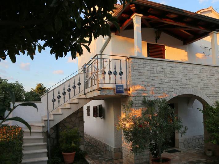 Ferienwohnung für 4 Personen, mit Garten in Funtana