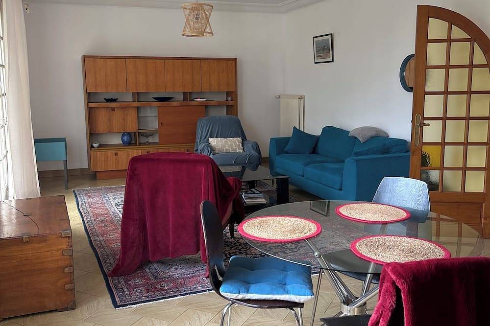 Large Noé-Breton house with large garden and fireplace  in Treffiagat, Côte de Cornouaille
