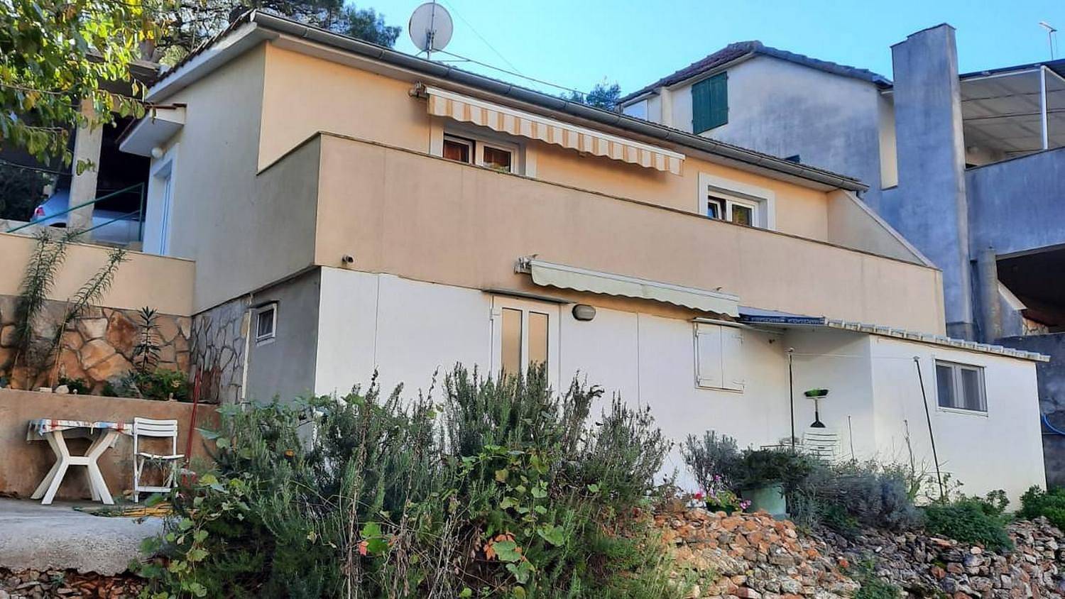 Ganze Wohnung, 1-Zimmer-Ferienwohnung am Strand Basina, Hvar -a in Vrboska, Hvar
