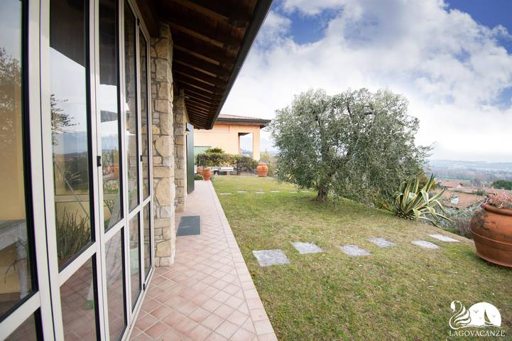 Villa für 8 Personen, mit Garten und Terrasse sowie Seeblick am Gardasee - 3