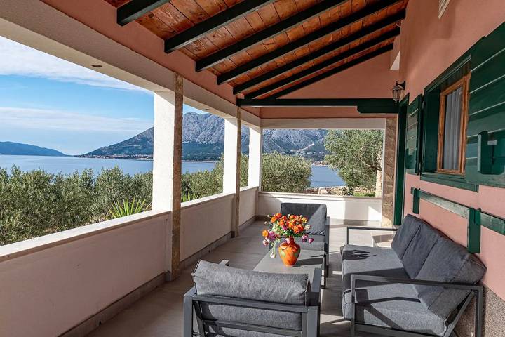 Ferienhaus für 7 Personen, mit Balkon/Terrasse und Sauna in Kroatien