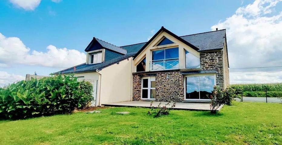 Location de vacances pour 7 personnes, avec jardin et vue à Juilley