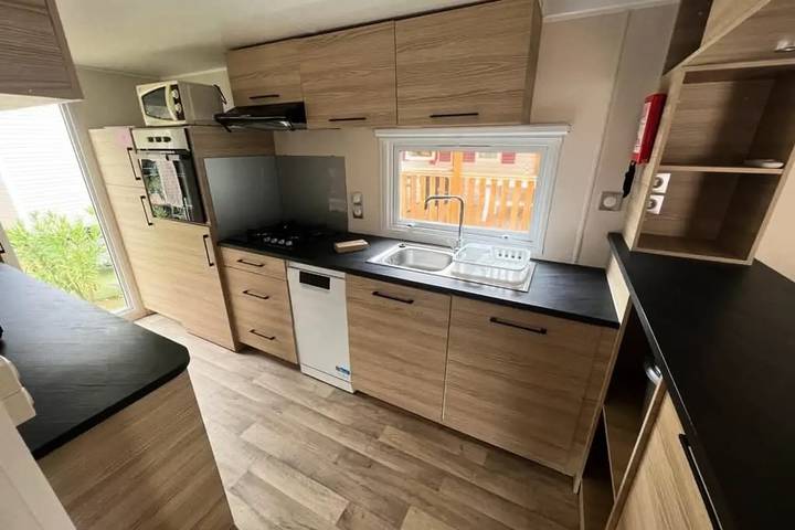 Camping pour 6 personnes, avec Terrasse ainsi que Jardin et Piscine à Canet-en-Roussillon - 3