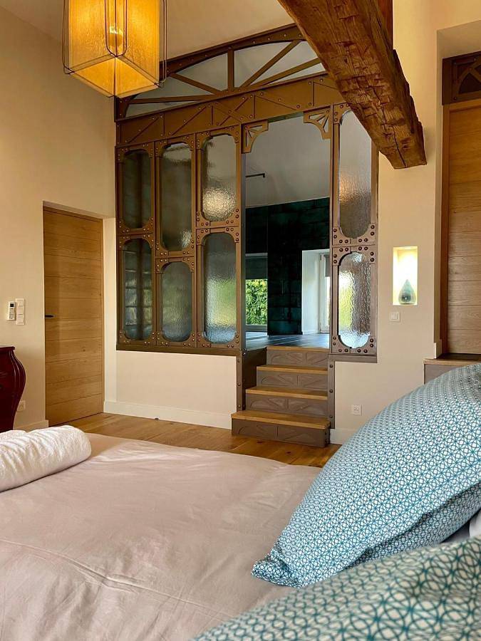 Location de vacances pour 2 personnes, avec terrasse et jardin ainsi que piscine et vue à Saint-Maime-de-Péreyrol - 4