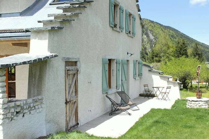Gîte pour 8 personnes, avec terrasse ainsi que jardin et sauna à Villard-de-Lans - 2