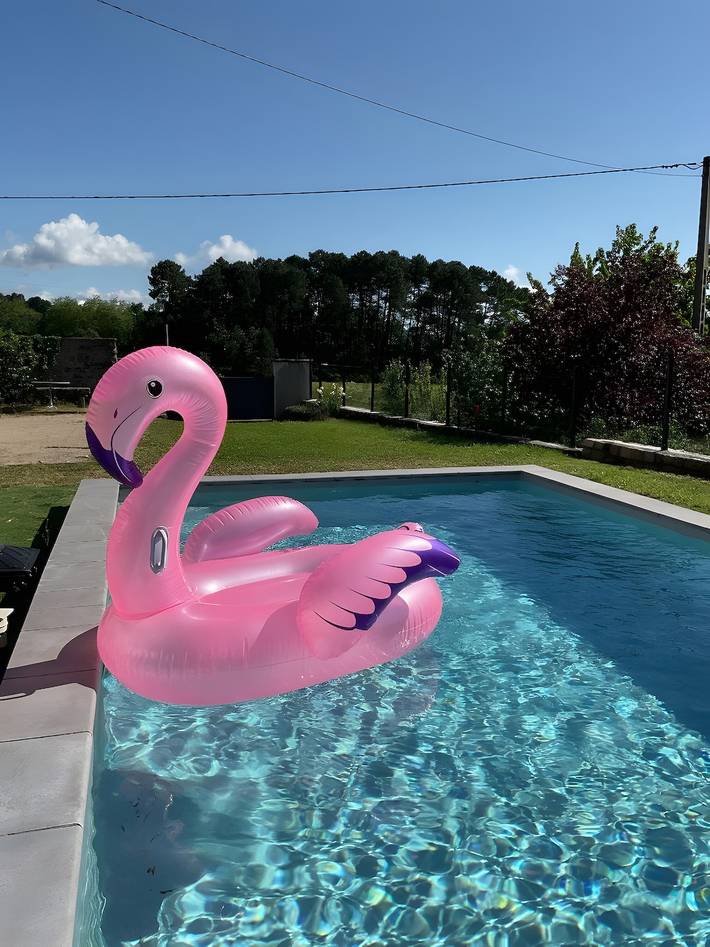 Location de vacances pour 6 personnes, avec jardin, animaux acceptés à Ailhon