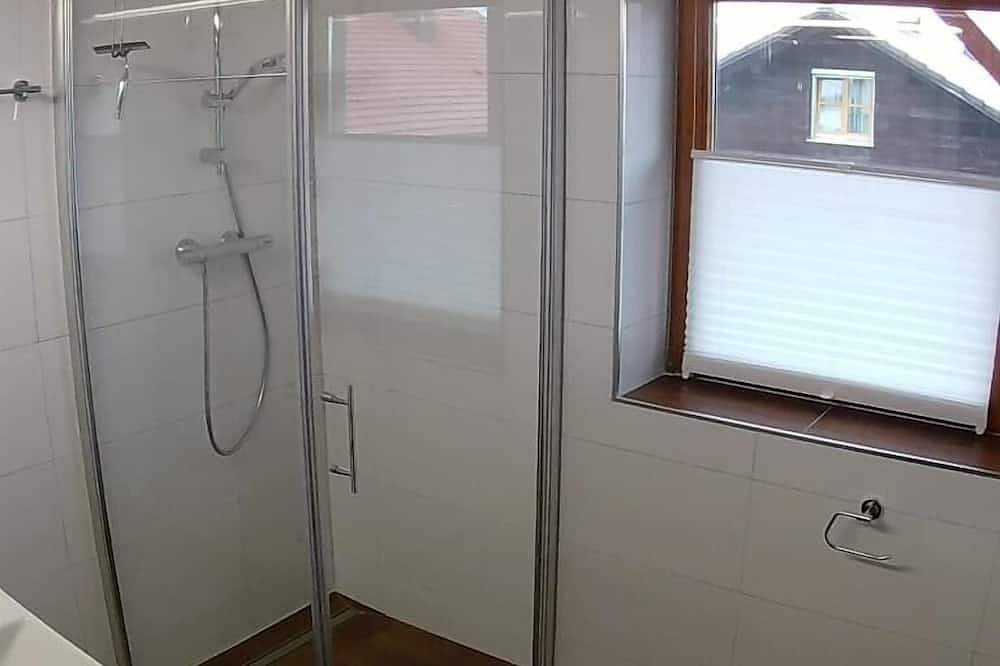 Ganze Wohnung, 82qm große Ferienwohnung für 6 bis 8 Personen mit zwei Schlafzimmern in Haidmühle, Ostbayern