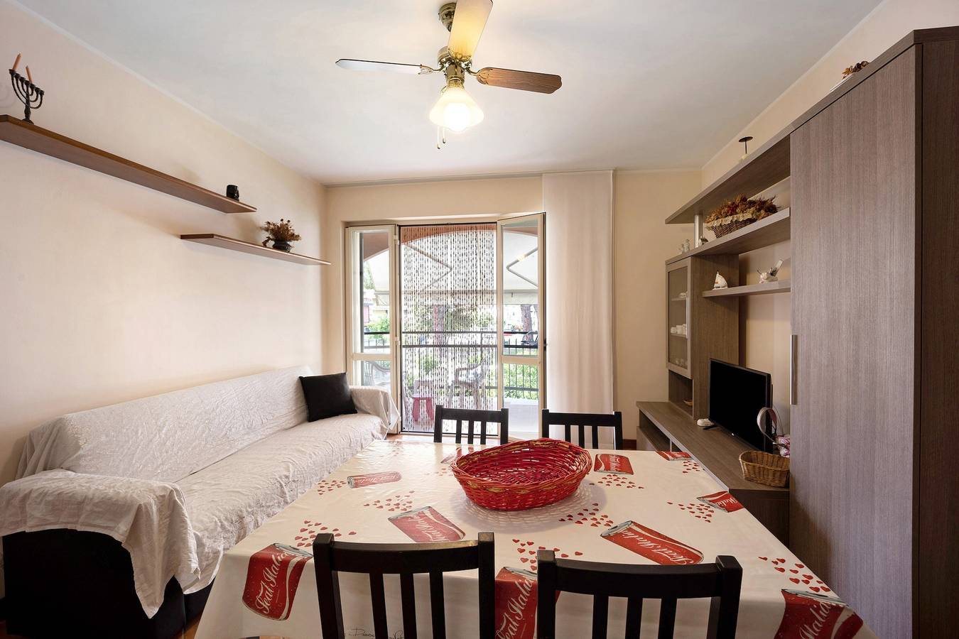 Apartamento entero, Apartamento vacacional Giosy's Home cerca de la playa con terraza compartida in Andora, Riviera di Ponente