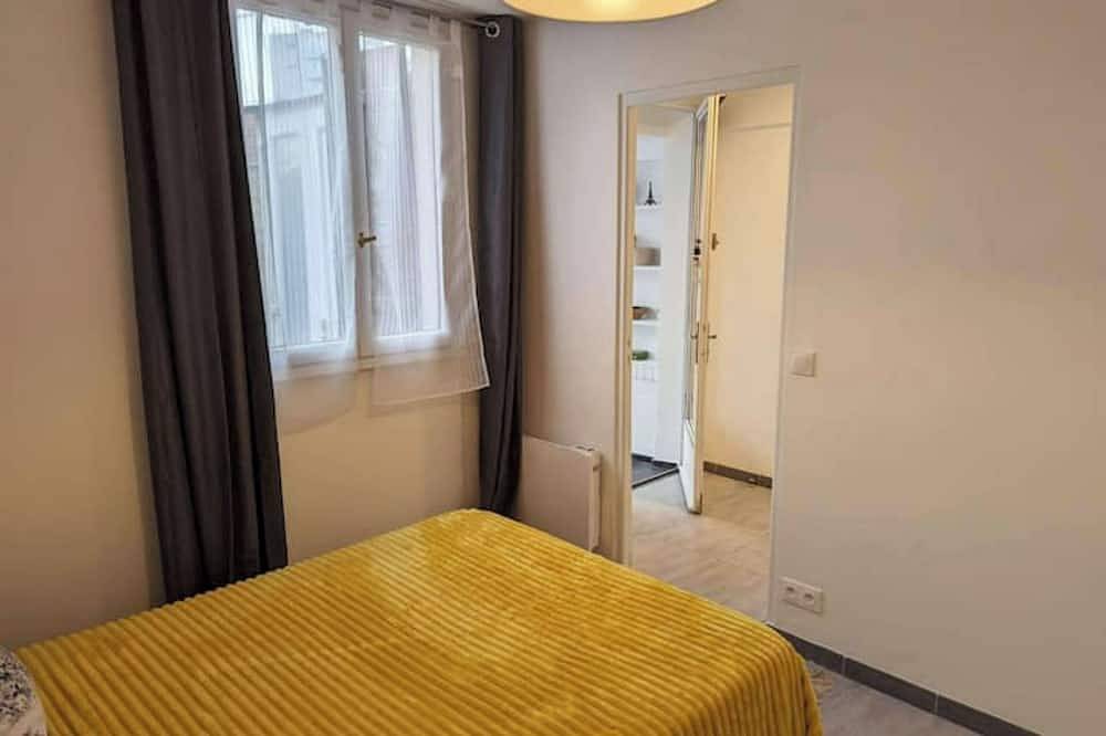 Entire apartment, Comme une Petite Maison, au Calme et Proche Métro in Créteil, Val-de-Marne