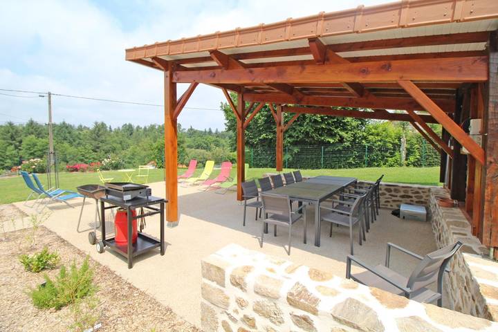 Gîte pour 11 personnes, avec terrasse et jardin dans Parc naturel régional Périgord-Limousin - 3