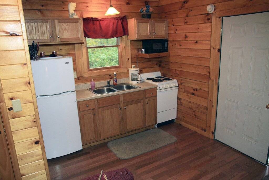 Kabine-Eigenes Badezimmer-Standard-Cozy Cabin in Hocking Hills