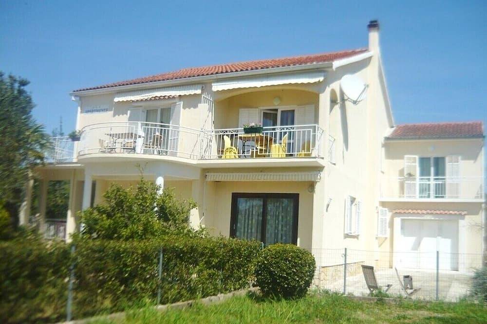 Ganze Wohnung, Ferienwohnungen Boris,, Sukošan, hr in Sukosan, Zadar