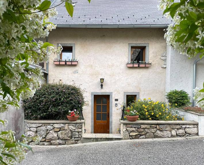 Location de vacances pour 5 personnes, avec jardin dans La Chapelle-du-Mont-du-Chat