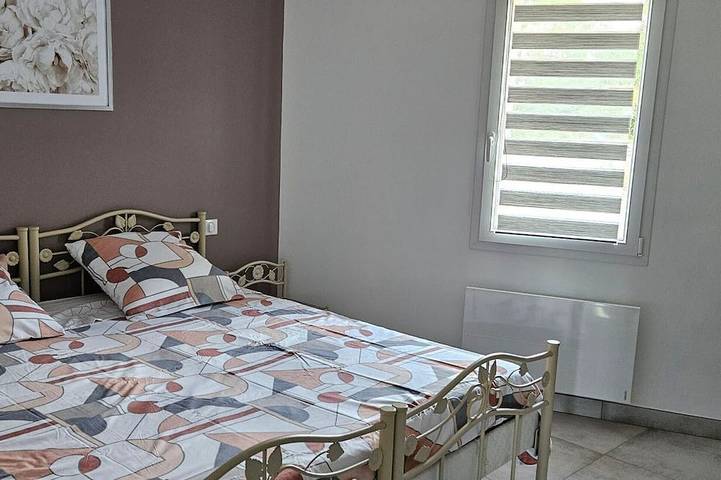 Gîte pour 6 personnes, avec jardin à Les Magnils-Reigniers - 4