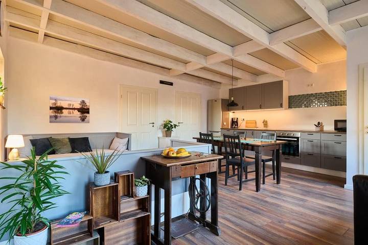 Ferienwohnung für 4 Personen, mit Balkon und Terrasse sowie Garten und Ausblick in Schafstedt