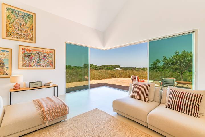 Casa de vacaciones 'Casa Do Regadio - Principal' con piscina privada, terraza privada y Wi-Fi in São Teotónio, Costa Alentejana