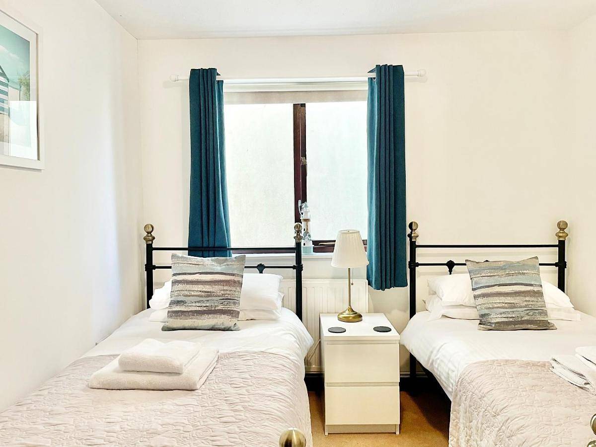 Two-Bedroom Holiday Home in Padstow, Cornwall