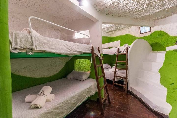 Location de vacances pour 8 personnes, avec Jacuzzi ainsi que Jardin et Sauna à Loja - 4