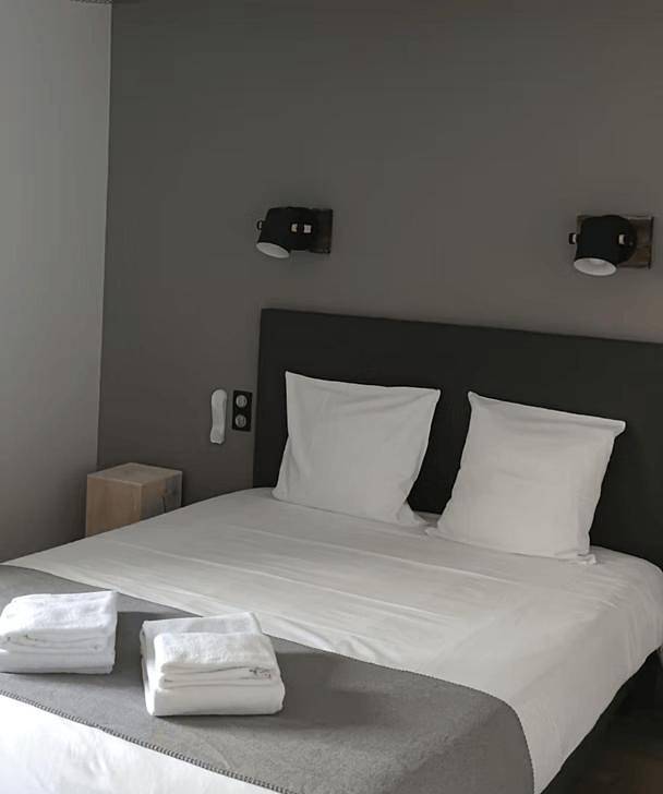 Hôtel pour 3 personnes, avec Balcon ainsi que Terrasse et Vue à Mégevette - 3