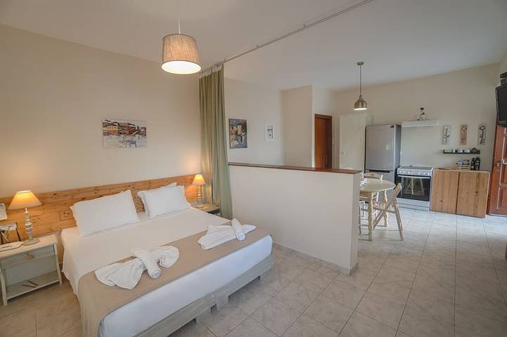 Gîte pour 3 personnes, avec Balcon et Jardin dans Kalyves - 2