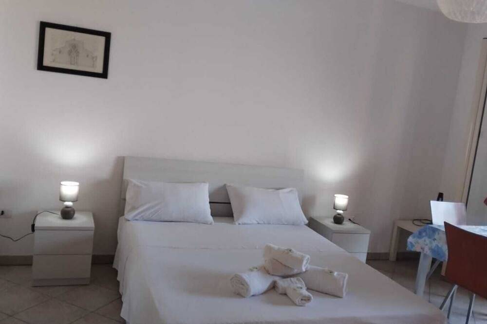 Ganze Wohnung, Sergio Holiday House in Casamassella, Uggiano La Chiesa
