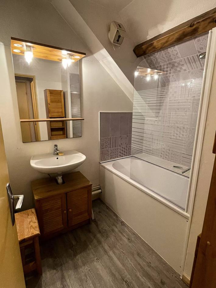 Gîte pour 8 personnes à Laveissière - 4