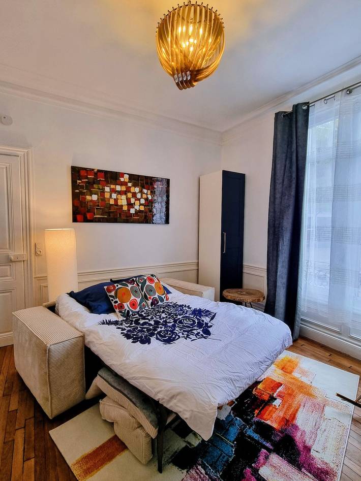 Ganze Wohnung, Luxuriöses Apartment mit Veranda im Stadtzentrum in Troyes, Aube