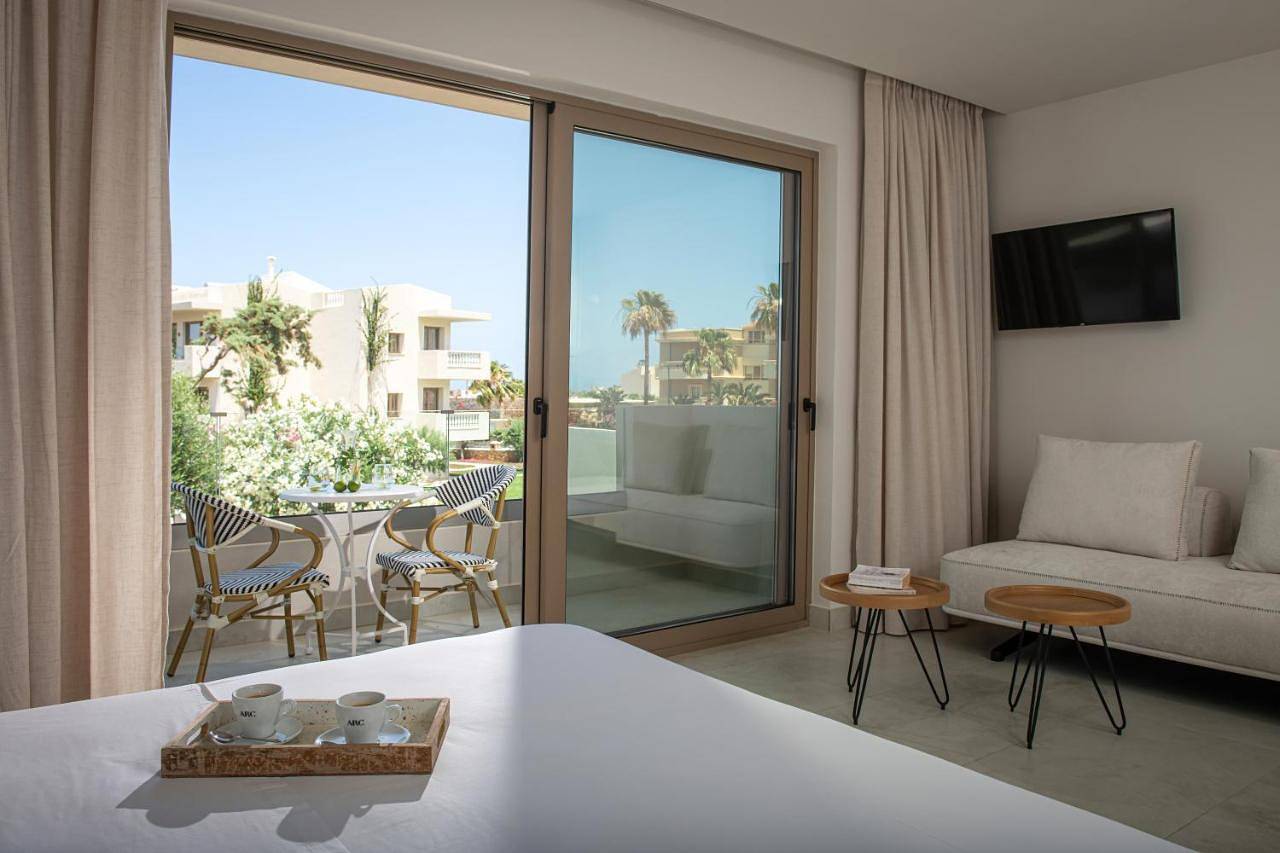Parthenis Hotel & Suites in Malia, Iraklio-Heraklion en omgeving