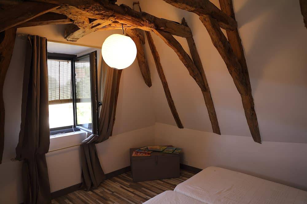 Le Gîte du Passeur, maison de charme en bord de Dordogne. in Allas-les-Mines, Périgord Noir