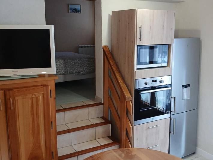Gîte pour 4 personnes, avec Terrasse ainsi que Jardin et Vue à Les Vigneaux - 2