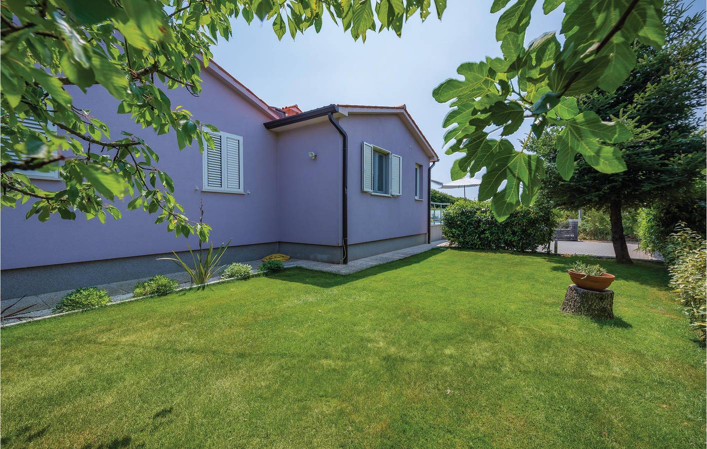 Maison de vacances pour 6 personnes avec terrasse in Presika, Côte Est de l'Istrie