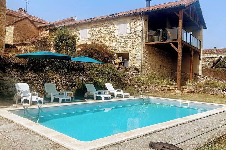 Location de vacances pour 4 personnes, avec jardin à Montcabrier