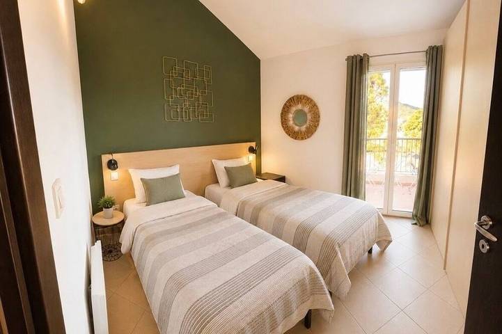 Gîte pour 4 personnes, avec piscine et balcon à Palasca - 3