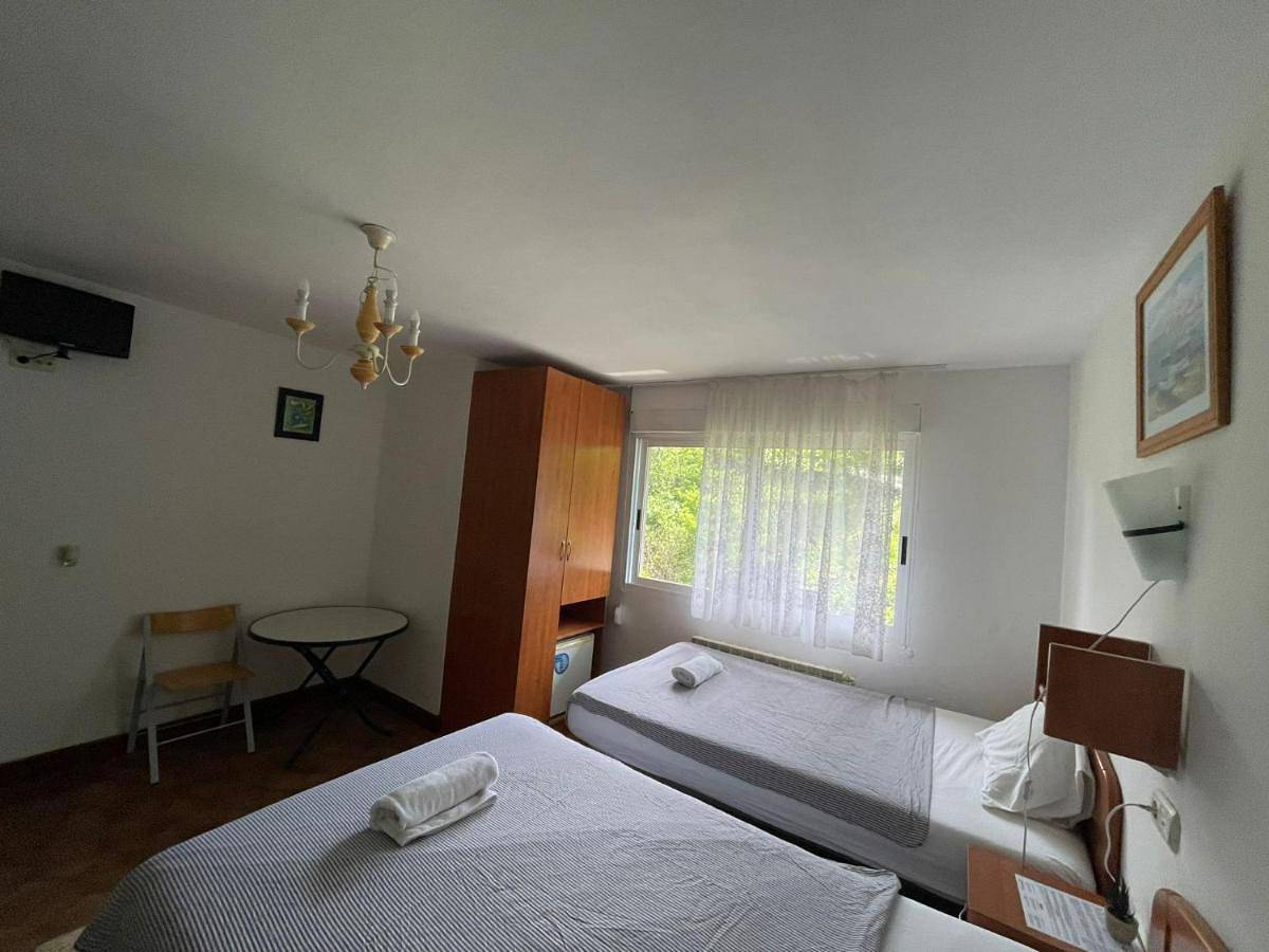 Single Room with Shared Bathroom in San Sebastián, Costa Vasca