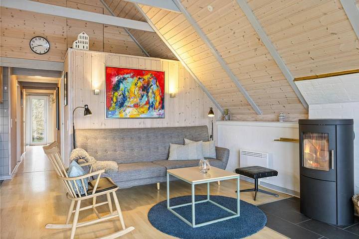 Gemütliches Ferienhaus mit Terrasse in schöner Lage in Hvide Sande, Holmsland Klit