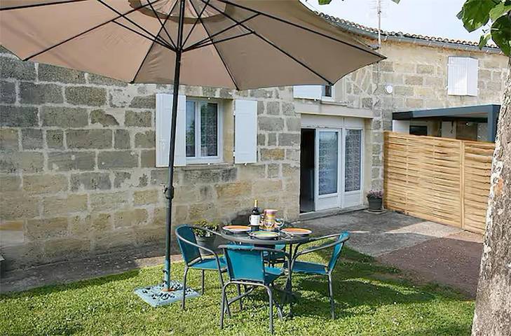 Gîte pour 4 personnes, avec jardin à Saint-Christophe-des-Bardes