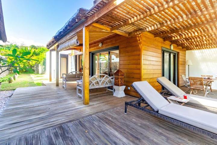 Location de vacances pour 2 personnes, avec jardin et vue dans Saint-Gilles les Bains - 2