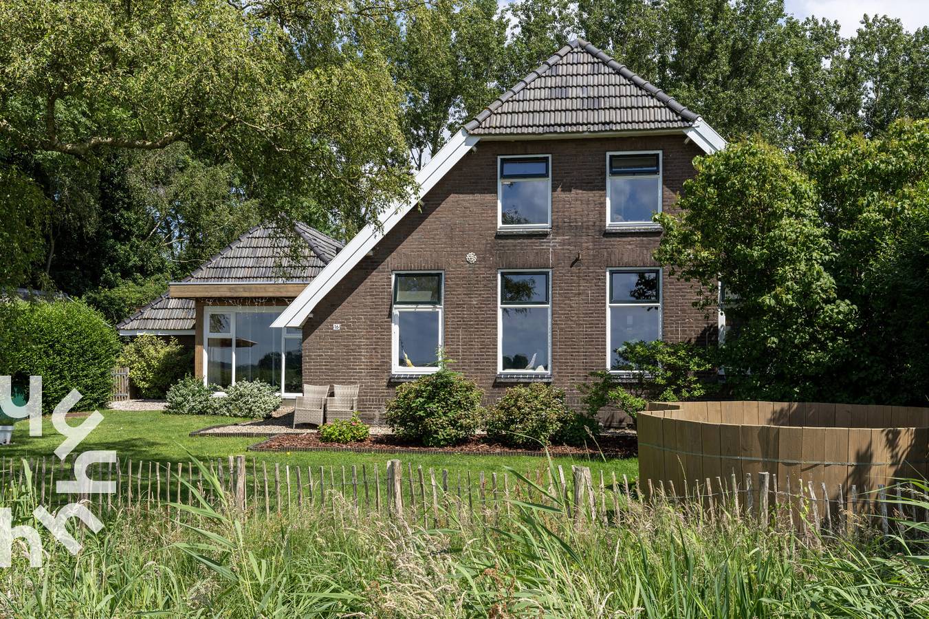 Gemütliche Gruppenunterkunft für 10 Personen mit Whirlpool zwischen den Weiden in Zwolle in Zwolle, Regio Zwolle