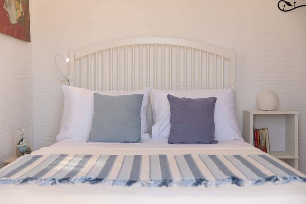 Apiliotis sunrise beach villa in Naxos