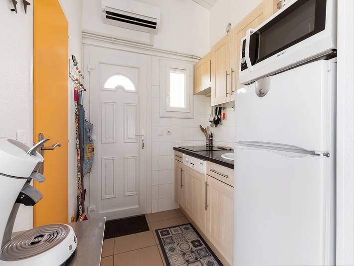 Gîte pour 4 personnes, avec terrasse, adapté aux familles dans Plage de La Roquille - 3