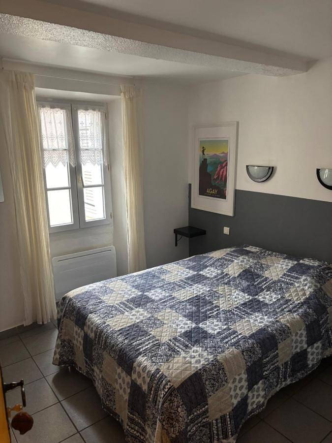 Quadruple Room with Private Bathroom in La Roque-Esclapon, Région de Draguignan