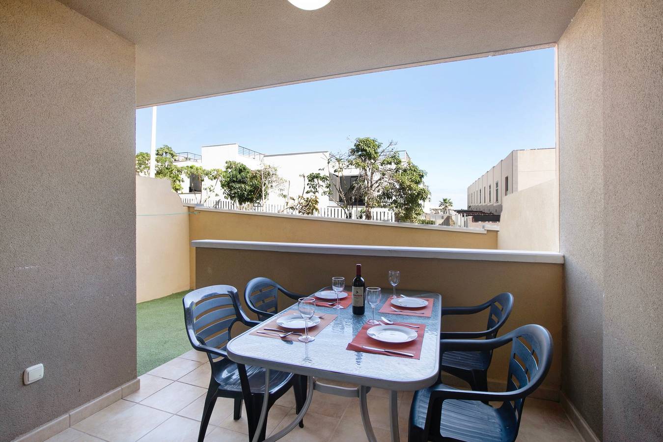 Apartamento entero, Apartamento "Residencial en el Médano" con Piscina, Terraza y Wi-Fi in El Médano, Granadilla de Abona