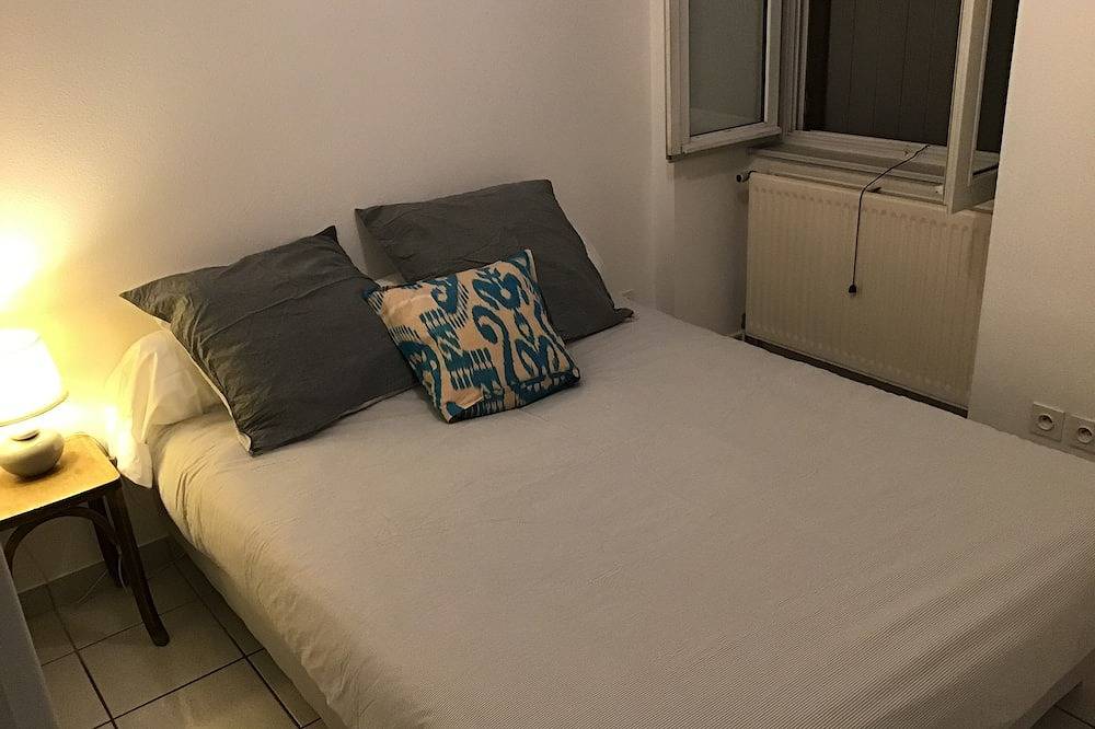 Entire apartment, Large 3-bedroom apartment - Downtown station in Romans-sur-Isère, Valence region