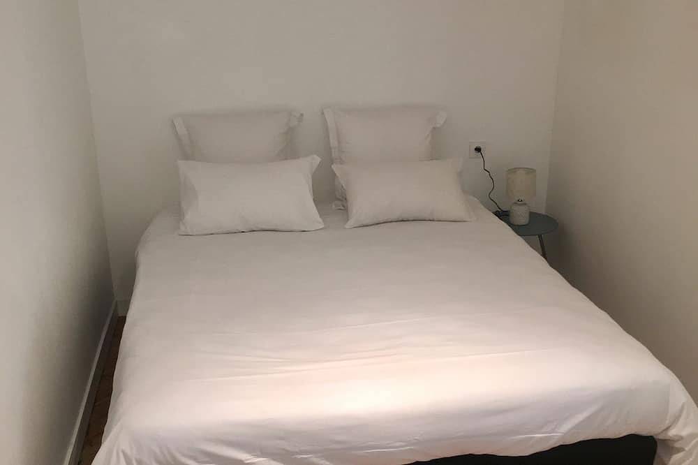 23-House-Family-Ensuite with Shower-Courtyard view in Bouchemaine, Angers region