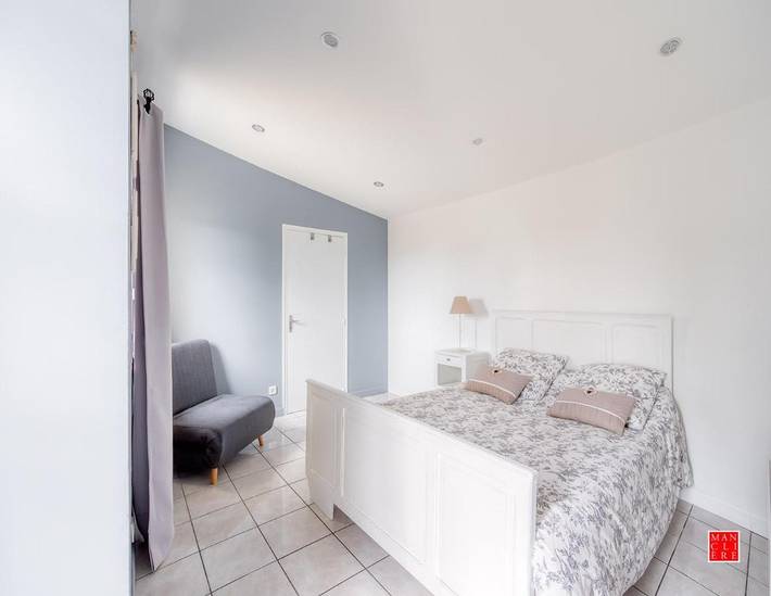 Location de vacances pour 3 personnes, avec terrasse ainsi que piscine et jardin à Châtellerault - 3