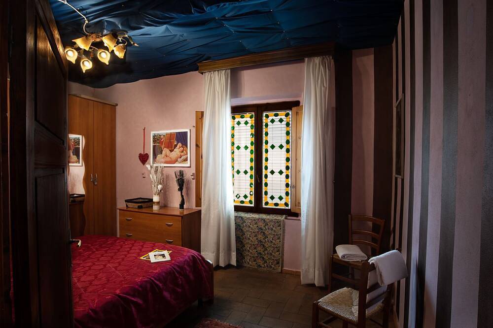 Ganze Wohnung, Casa di Pierina: die Berührung des Künstlers. Weingastronomie und Romantik in Poggibonsi, Siena Provinz
