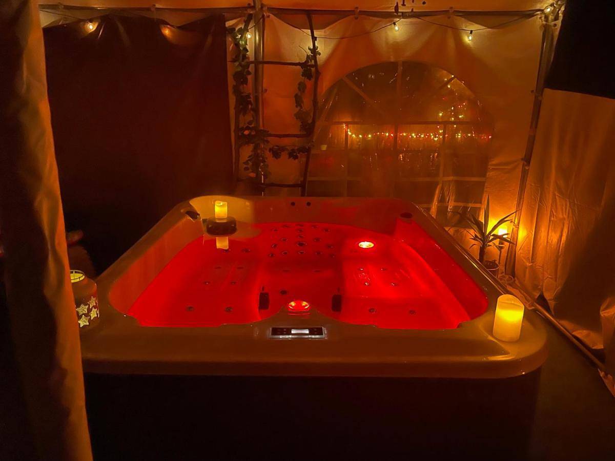 Choisy le Jacuzzi in Choisy-au-Bac, Oise