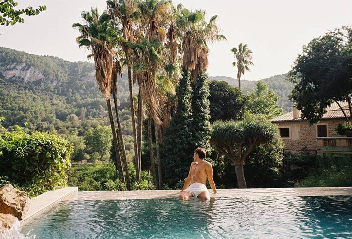 Location de vacances pour 2 personnes, avec piscine ainsi que vue et jardin à Esporles - 2