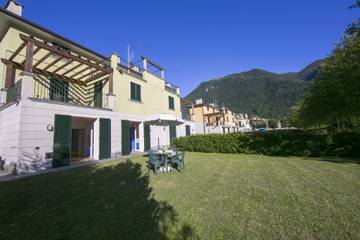 Ferienwohnung für 8 Personen, mit Terrasse und Seeblick, kinderfreundlich in Gemeinde Porlezza
