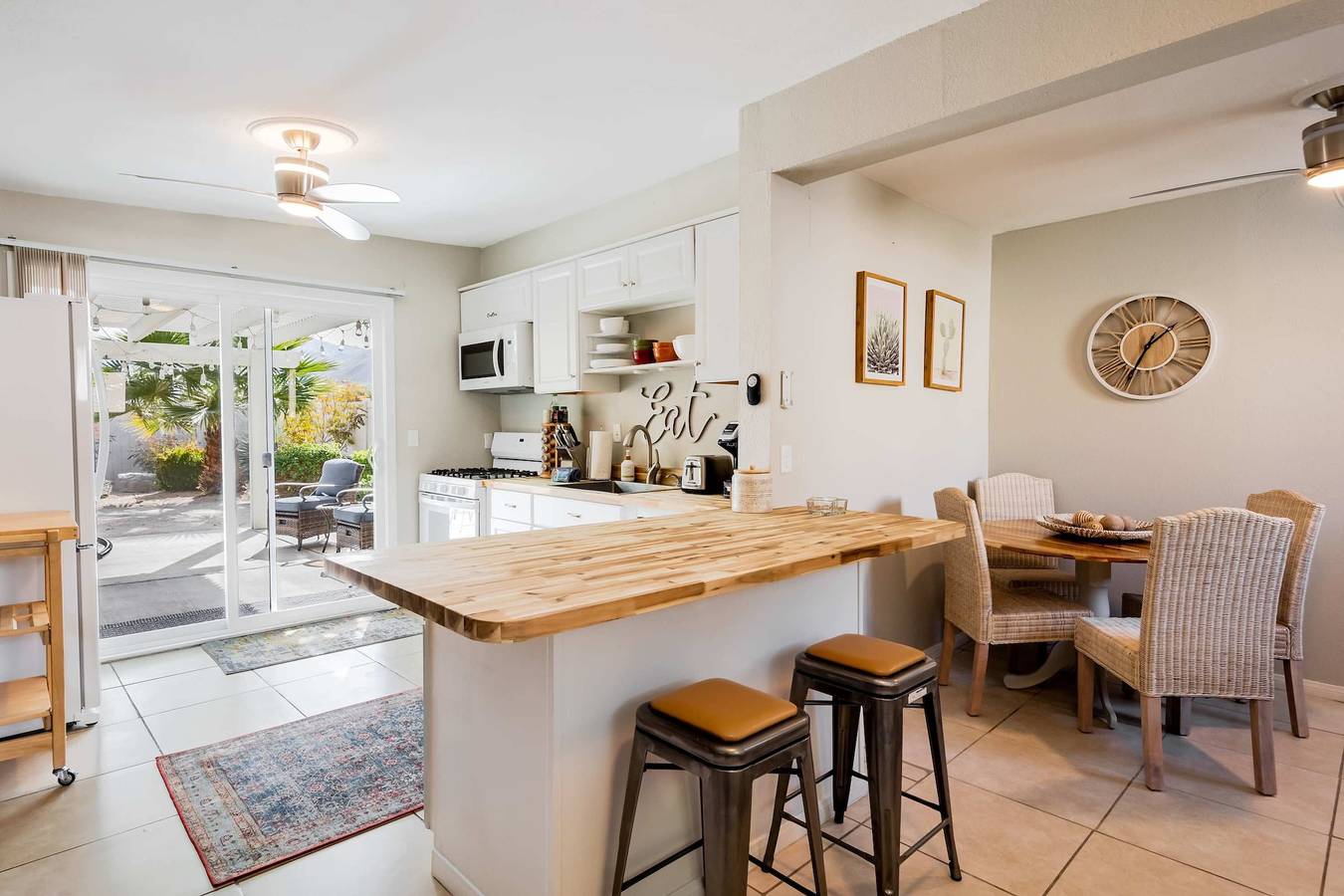 Movie Colony Oasis - Peaceful Walk to Downtown in Palm Springs, Coachella Valley